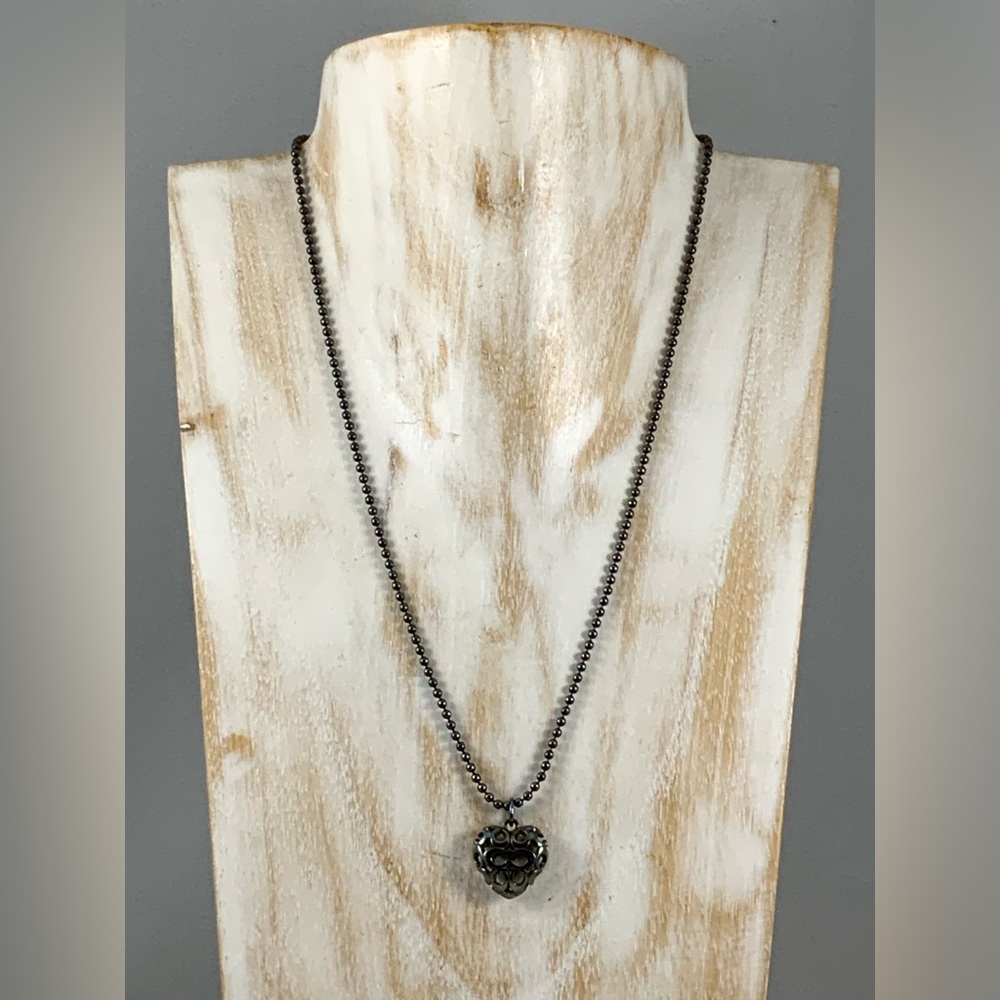 NWOT🌟COACH Black Heart Signature C Puff Heart Necklace 🖤